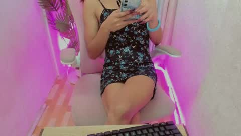 petite_barbie88 online show from 07.22.26