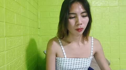 Yuriee online show from 01.11.25