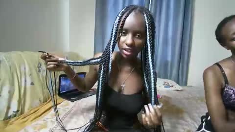 petite_funnie online show from 10.31.25