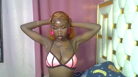 Snapshot of petite_lunar chatting on 02.13.26 Lunar online show from 02.13.26