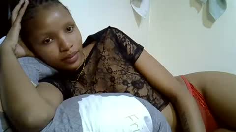 Snapshot of petite_melinda chatting on 06.29.26 petite_melinda online show from 06.29.26