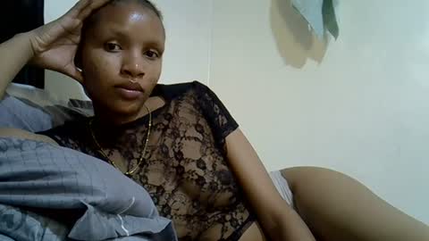 Snapshot of petite_melinda chatting on 07.02.26 petite_melinda online show from 07.02.26