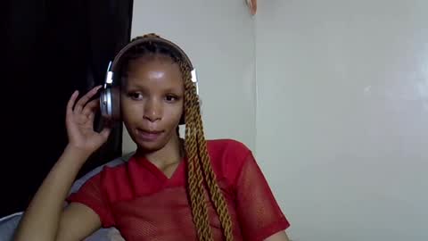 Snapshot of petite_melinda chatting on 07.14.26 petite_melinda online show from 07.14.26