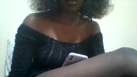 petite_princes online show from 09.08.25