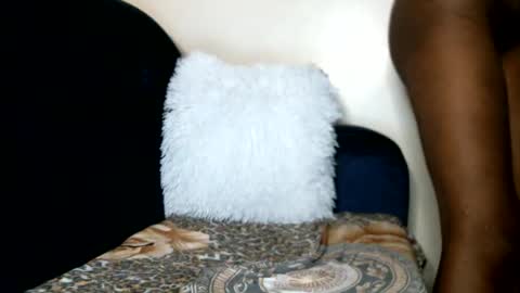 petite_shan online show from 11.02.25