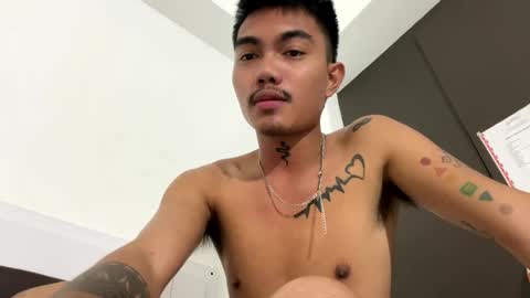 Snapshot of petiteasianx chatting on 12.16.24 Vrin online show from 12.16.24