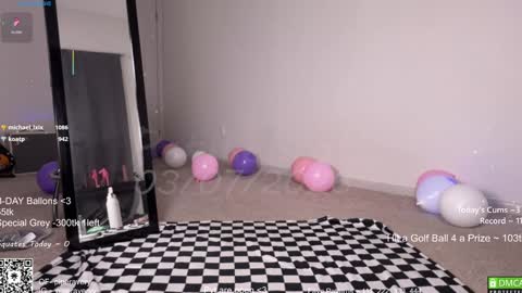 Snapshot of petitebrat chatting on 03.08.26 PiperAvery online show from 03.08.26