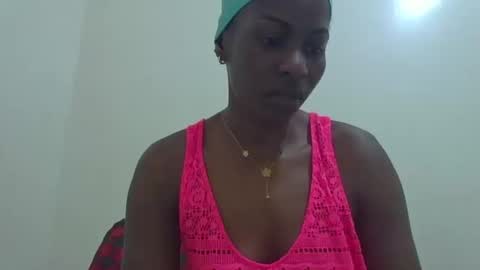 petitegirly12 online show from 10.21.25