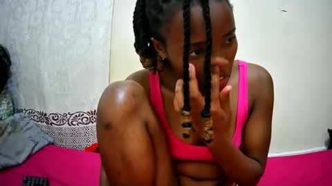 Snapshot of petitetasha chatting on 11.27.25 petitetasha online show from 11.27.25