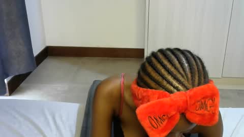 petitpearl online show from 03.10.25