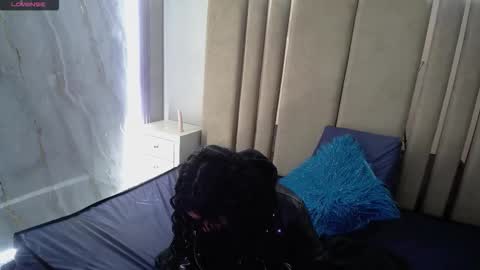 Snapshot of pettymoon chatting on 11.10.25 Moon online show from 11.10.25