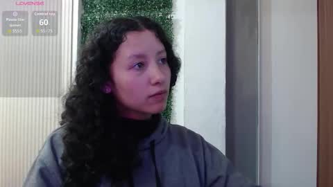 Snapshot of pettymoon chatting on 12.15.25 Moon online show from 12.15.25