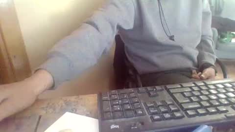 Snapshot of peyo873996 chatting on 04.08.26 peyo873996 online show from 04.08.26