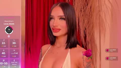 Snapshot of peytonreeds chatting on 11.10.25 Pet Rees online show from 11.10.25