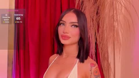 Snapshot of peytonreeds chatting on 11.15.25 Pet Rees online show from 11.15.25