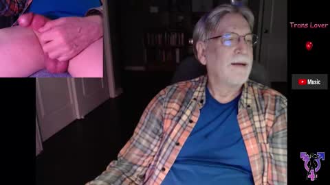 Snapshot of pghk2000 chatting on 12.13.24 George online show from 12.13.24