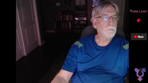 Snapshot of pghk2000 chatting on 02.07.25 George online show from 02.07.25