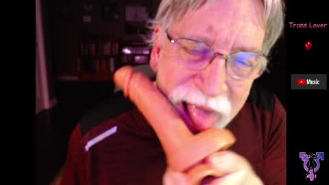 Snapshot of pghk2000 chatting on 02.26.25 George online show from 02.26.25