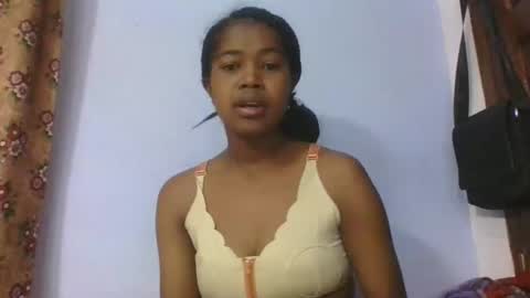 phania185885 online show from 04.11.26