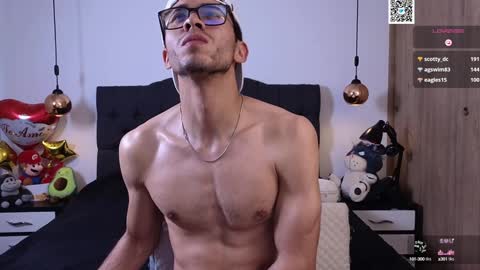 Snapshot of phantom_bigger1 chatting on 01.21.25 phantom_bigger1 online show from 01.21.25