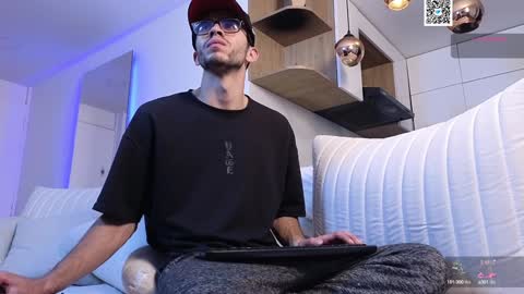 phantom_bigger1 online show from 01.30.25