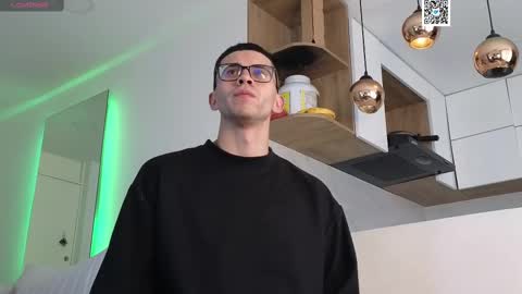 Snapshot of phantom_bigger1 chatting on 02.27.25 phantom_bigger1 online show from 02.27.25