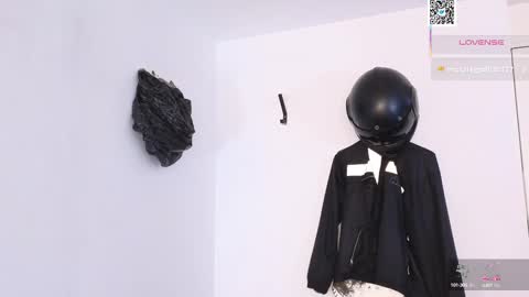 Snapshot of phantom_bigger1 chatting on 03.12.25 phantom_bigger1 online show from 03.12.25