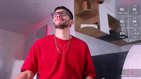 Snapshot of phantom_bigger1 chatting on 11.06.25 phantom_bigger1 online show from 11.06.25