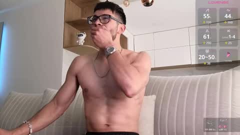 Snapshot of phantom_bigger1 chatting on 11.20.25 phantom_bigger1 online show from 11.20.25