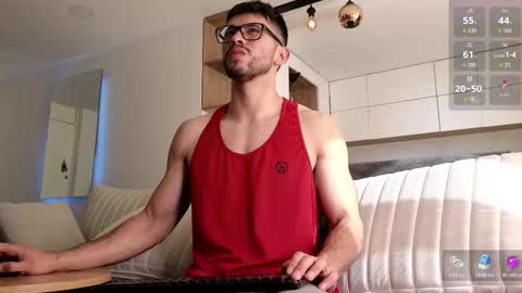 Snapshot of phantom_bigger1 chatting on 12.15.25 phantom_bigger1 online show from 12.15.25