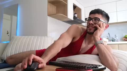 Snapshot of phantom_bigger1 chatting on 12.16.25 phantom_bigger1 online show from 12.16.25