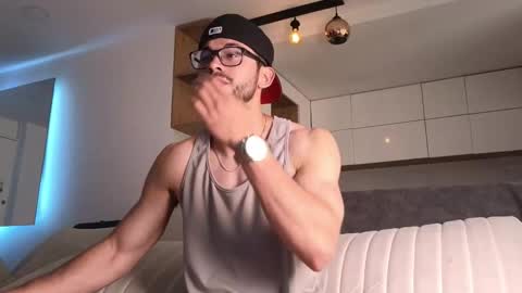 Snapshot of phantom_bigger1 chatting on 01.06.26 phantom_bigger1 online show from 01.06.26