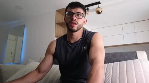 Snapshot of phantom_bigger1 chatting on 01.09.26 phantom_bigger1 online show from 01.09.26