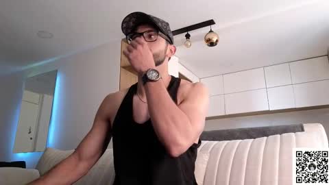 Snapshot of phantom_bigger1 chatting on 02.04.26 phantom_bigger1 online show from 02.04.26