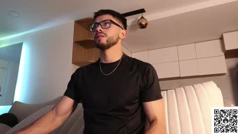 Snapshot of phantom_bigger1 chatting on 02.05.26 phantom_bigger1 online show from 02.05.26