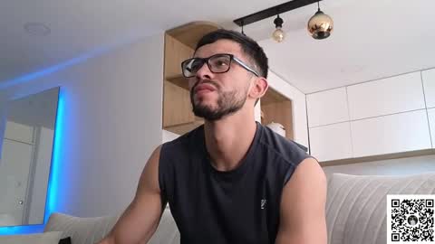 Snapshot of phantom_bigger1 chatting on 02.13.26 phantom_bigger1 online show from 02.13.26