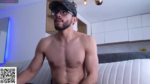 Snapshot of phantom_bigger1 chatting on 03.02.26 phantom_bigger1 online show from 03.02.26