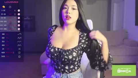 Snapshot of phantom_wave chatting on 01.13.26 Sezim online show from 01.13.26