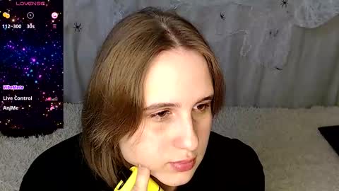 Snapshot of phantommira chatting on 10.29.25 phantommira online show from 10.29.25