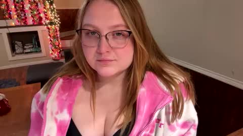 Snapshot of phatassblond chatting on 12.19.25 PhatAssBlond online show from 12.19.25
