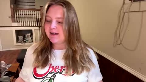 Snapshot of phatassblond chatting on 01.06.26 PhatAssBlond online show from 01.06.26