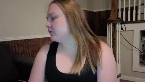 Snapshot of phatassblond chatting on 02.02.26 PhatAssBlond online show from 02.02.26