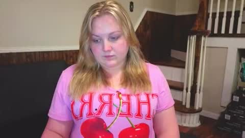 Snapshot of phatassblond chatting on 02.15.26 PhatAssBlond online show from 02.15.26