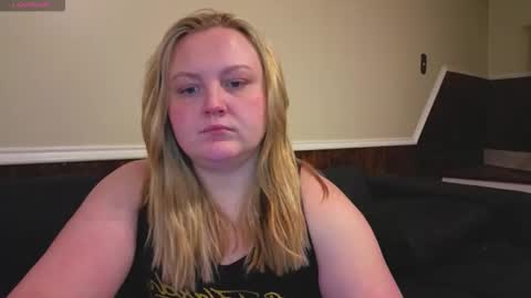 Snapshot of phatassblond chatting on 03.03.26 PhatAssBlond online show from 03.03.26