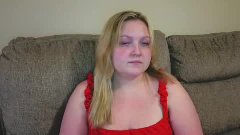 Snapshot of phatassblond chatting on 03.21.26 PhatAssBlond online show from 03.21.26