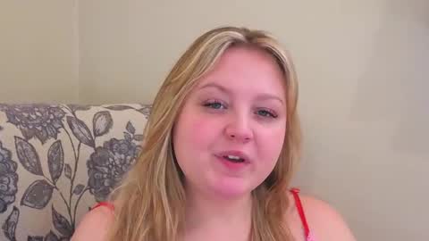 Snapshot of phatassblond chatting on 03.22.26 PhatAssBlond online show from 03.22.26