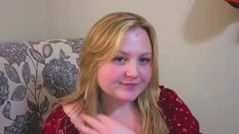 Snapshot of phatassblond chatting on 03.30.26 PhatAssBlond online show from 03.30.26