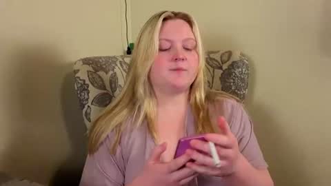 Snapshot of phatassblond chatting on 06.24.26 PhatAssBlond online show from 06.24.26