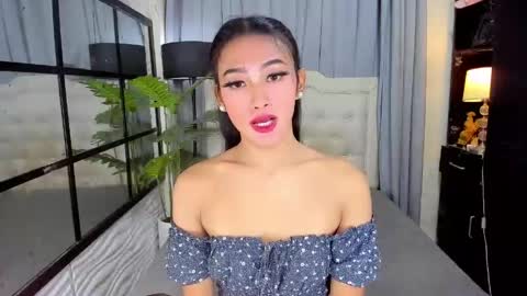 Snapshot of phenomenal_ivy chatting on 05.26.26 phenomenal_ivy online show from 05.26.26