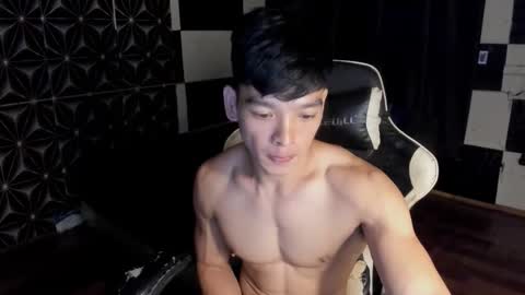 Snapshot of philhotbody chatting on 12.03.25 AJ online show from 12.03.25